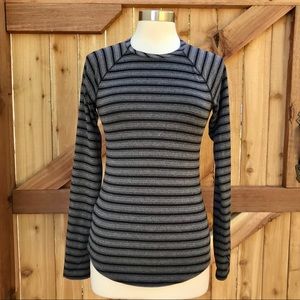 Eddie Bauer Gray Striped Free Dry Base Layer Long Sleeve Shirt Small Top